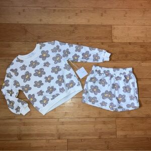 NWT Girls Size 5 Outfit - Crewneck Top Shirt & Pull On Shorts